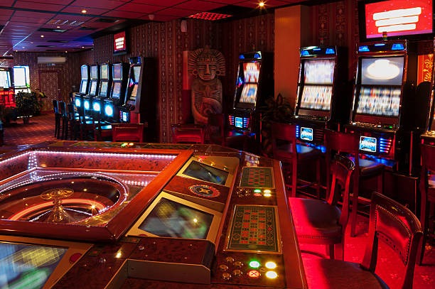 Live dealer at Macau Pools table on keluar kamboja mobile app